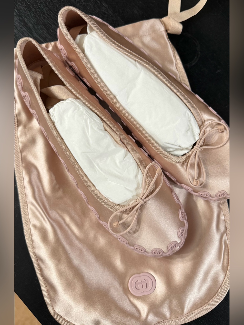 Gucci | BRAND NEW! Satin Ballet Flats Size: 39 - Picture 2 of 8